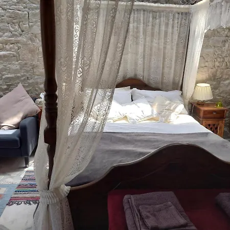 The Spidaki בית הארחה 3*